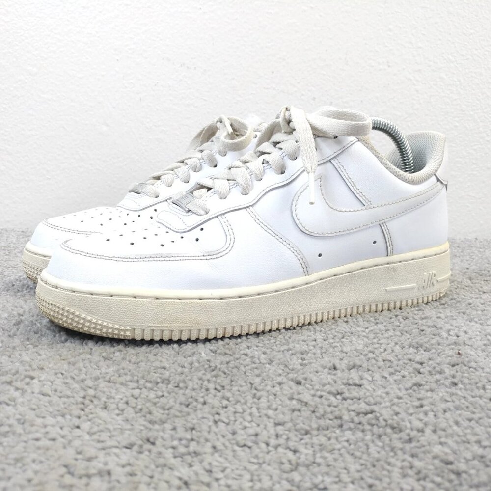 Nike Air Force 1 Low Womens Size 9 Shoes Triple White Sneakers AF1 DD8959-100